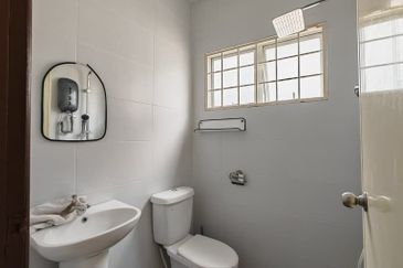 2-storey Terraced House for rent