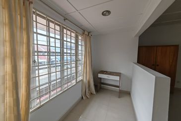 2-storey Terraced House for rent