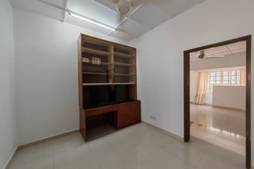 2-storey Terraced House for rent