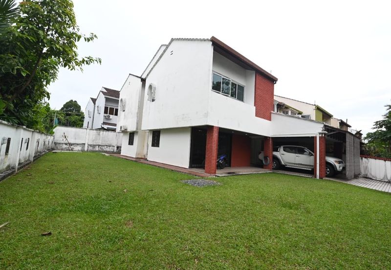 Semi-Detached House for sale