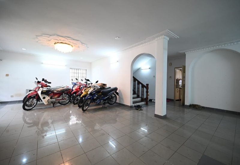 Semi-Detached House for sale