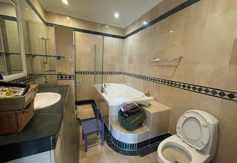 Semi-Detached House for sale