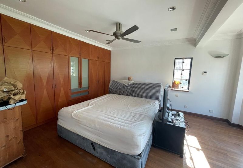 Semi-Detached House for sale