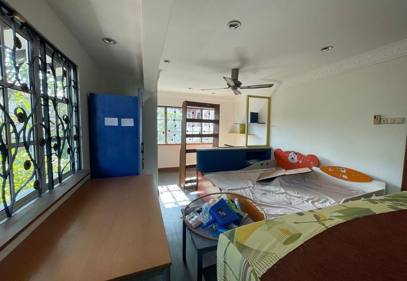 Semi-Detached House for sale