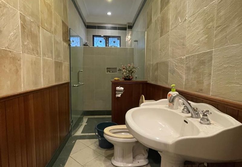 Semi-Detached House for sale