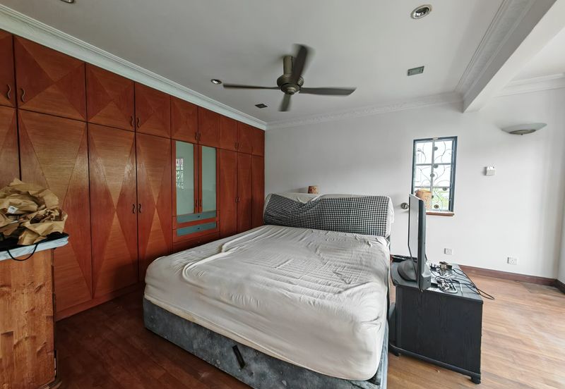 Semi-Detached House for sale