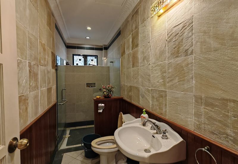 Semi-Detached House for sale