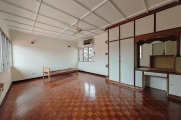 2.5-storey Terraced House for sale