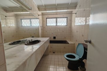 2.5-storey Terraced House for sale