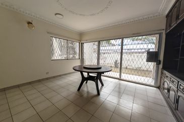 2.5-storey Terraced House for sale