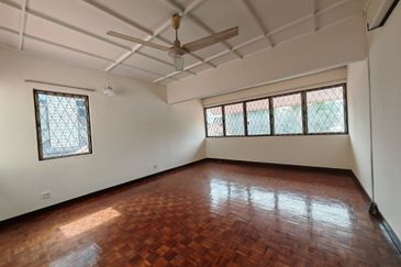 2.5-storey Terraced House for sale