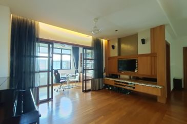 Bungalow House for sale