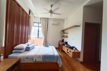 Bungalow House for sale