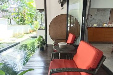 Bungalow House for sale