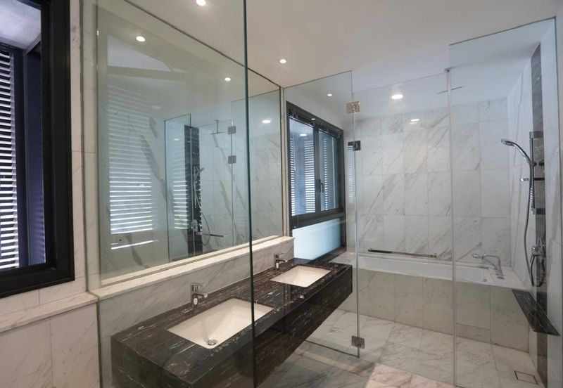 Service Residence for sale