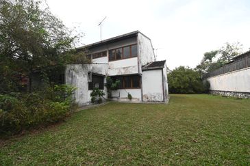 Bungalow House for sale