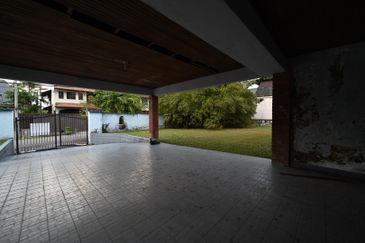 Bungalow House for sale