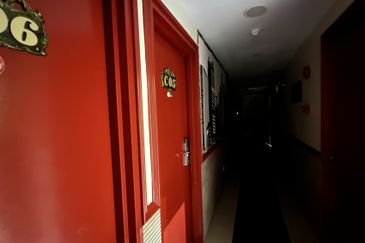 4 Storey Corner Shop/Hotel For Rent Taman Equine Near Puchong 