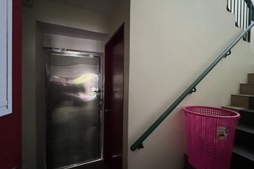 4 Storey Corner Shop/Hotel For Rent Taman Equine Near Puchong 