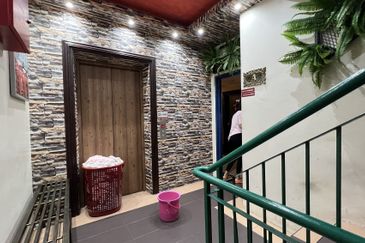 4 Storey Corner Hotel For Rent Equine Puchong Near Kuala Lumpur