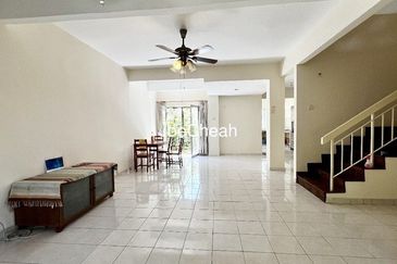 Jalan Aman Putra 1/5