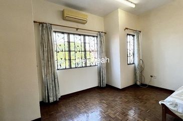 Jalan Aman Putra 1/5