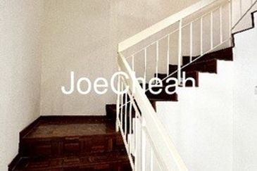 Jalan Aman Putra 1/5