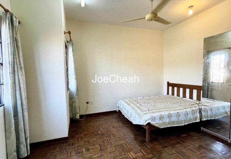 Jalan Aman Putra 1/5