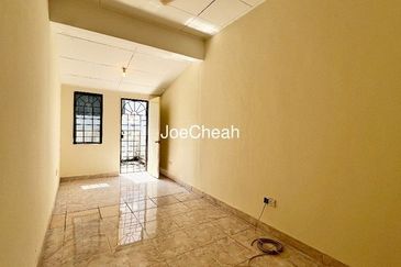 Jalan Aman Putra 1/5