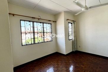 Jalan Aman Putra 1/5