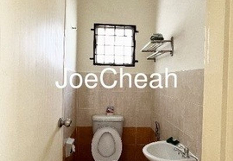 Jalan Aman Putra 1/5