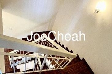 Jalan Aman Putra 1/5