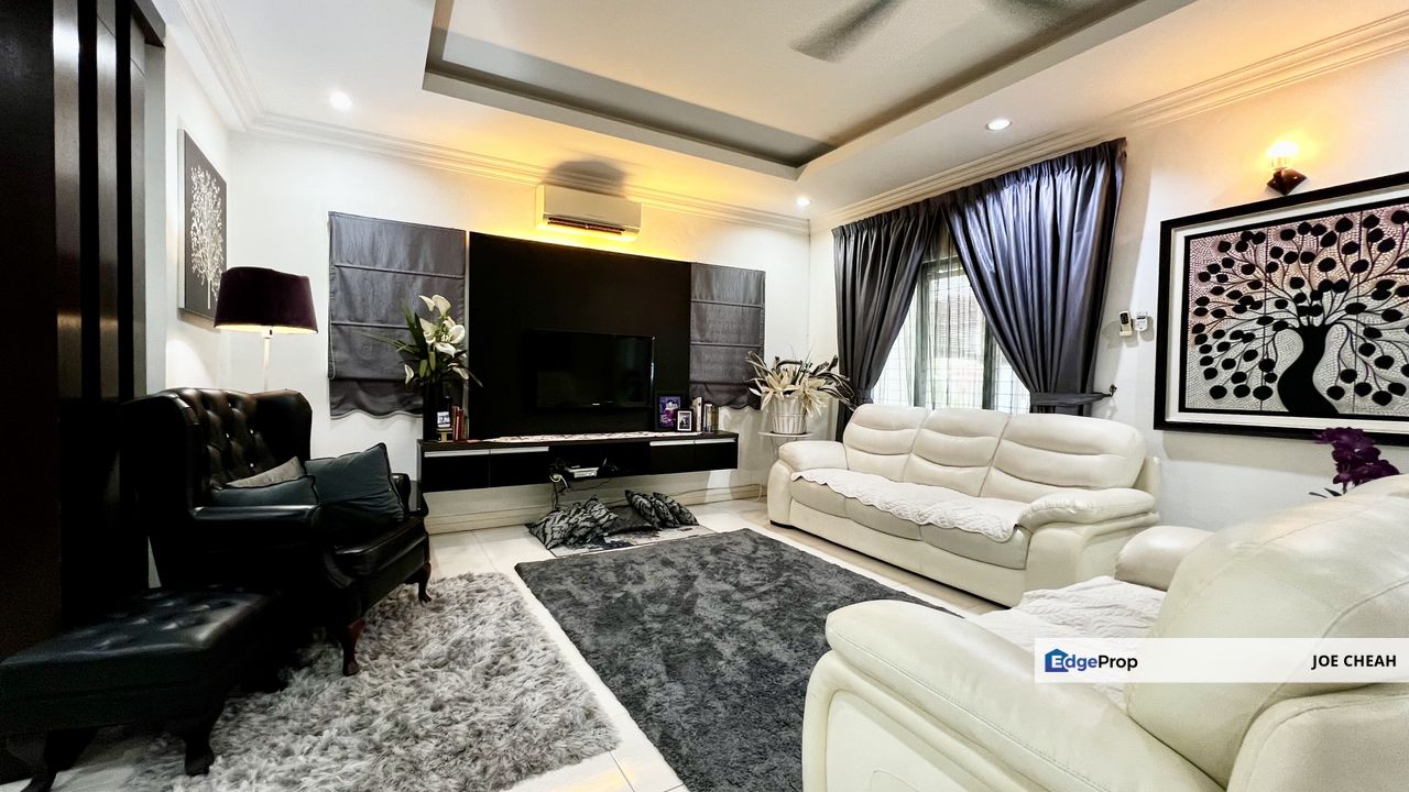 Sovereign Park Bandar Putra Permai Renovated Semi D For Sale, Selangor, Seri Kembangan