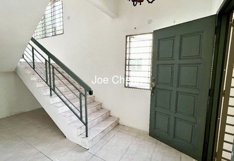 Jalan Putra Permai 8D