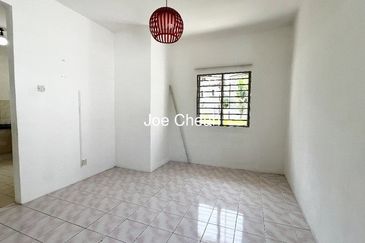 Jalan Putra Permai 8D