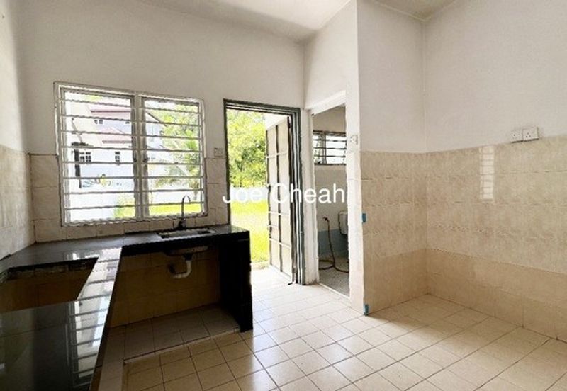 Jalan Putra Permai 8D