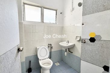 Jalan Putra Permai 8D