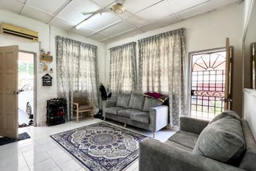 Desa Pinggiran Putra