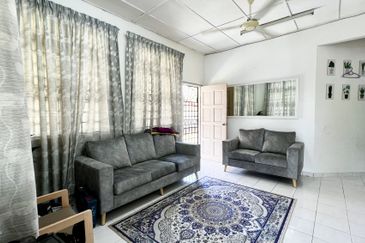 Desa Pinggiran Putra