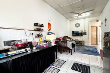 Desa Pinggiran Putra