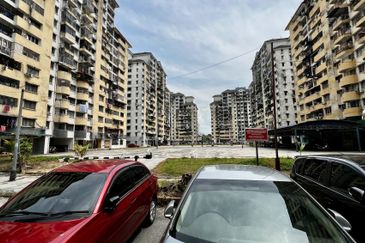 Apartment Taman Miharja Fasa 2 Cheras KL