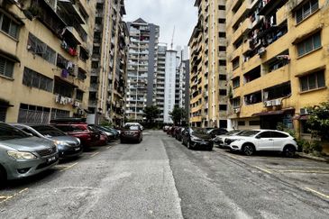 Apartment Taman Miharja Fasa 2 Cheras KL