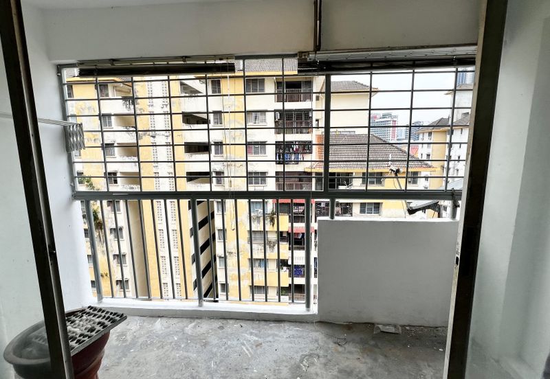 Apartment Taman Miharja Fasa 2 Cheras KL