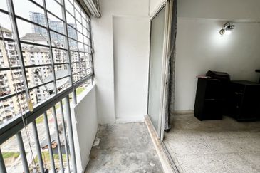 Apartment Taman Miharja Fasa 2 Cheras KL