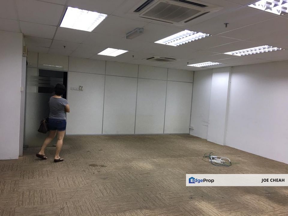 Partial Furnished Office 1,705 sq ft, Selangor, Puchong