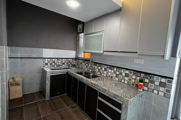 Pangsapuri Putra Impian, Taman Pinggiran Putra