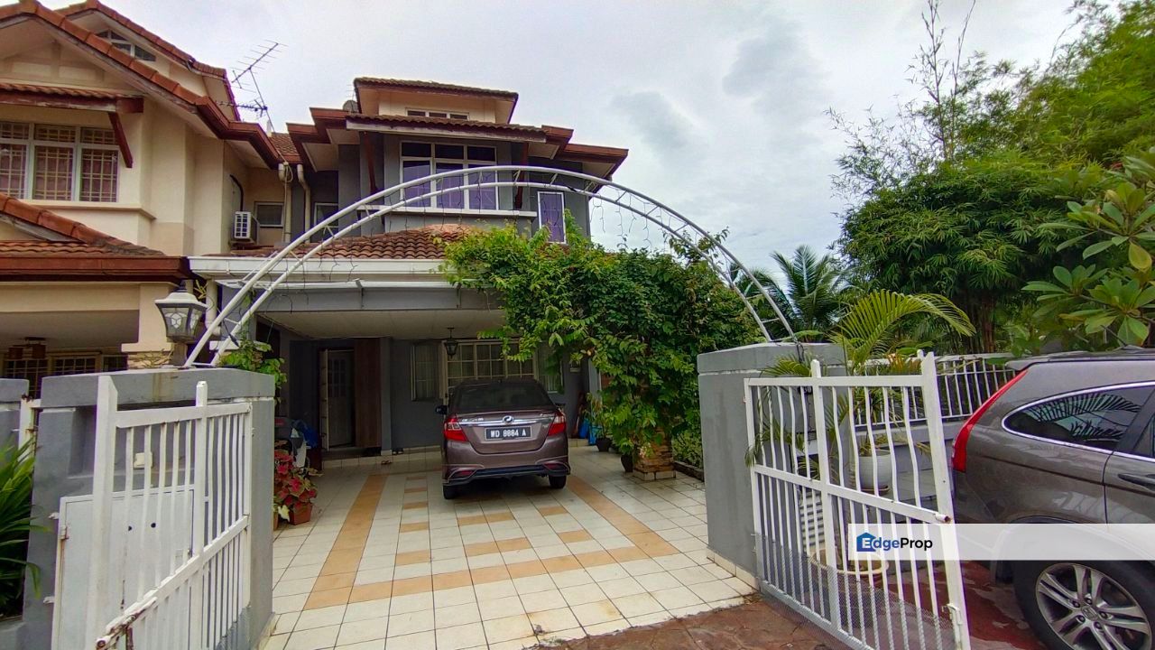 Endlot Renovated Extended Extra Land for Sale RM880,000 By ANAS
