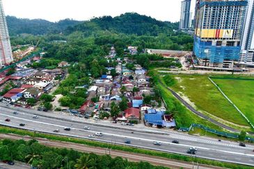 Pantai Dalam Kampung Kerinchi
