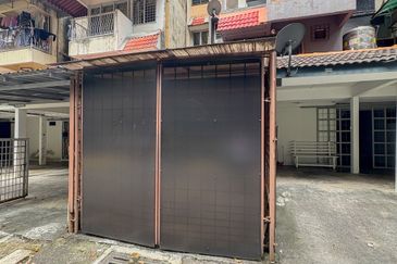 Taman Midah Townhouse