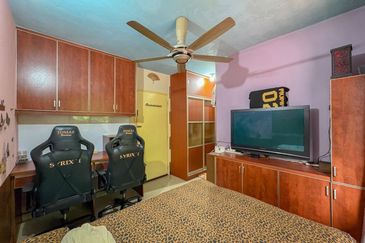 Taman Midah Townhouse